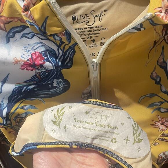 NWT! OLIVE Surf The Bri One Piece Meduse Swimsuit - XS - Picture 8 of 14